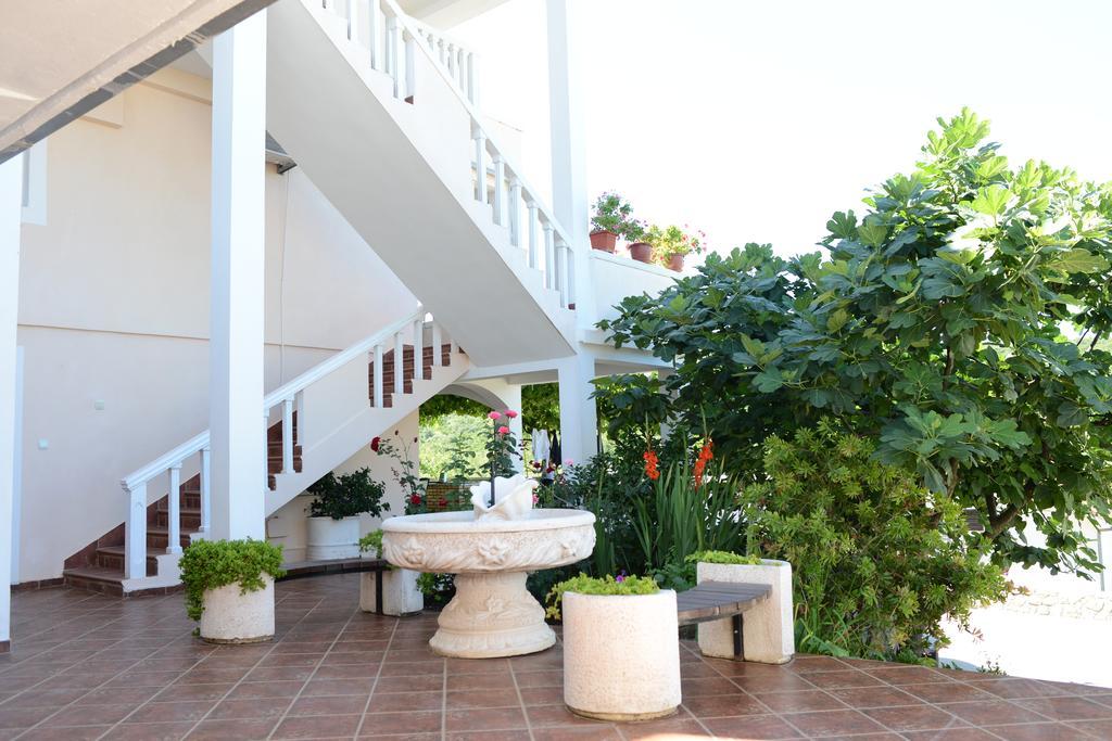 Apartments Vila Lazarevic Тиват Экстерьер фото